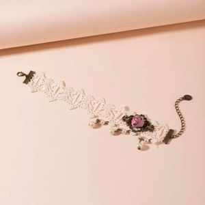 🎀 Stunning Floral Victorian Style Lace Flower Rose Faux Pearl Bracelet 🎀
